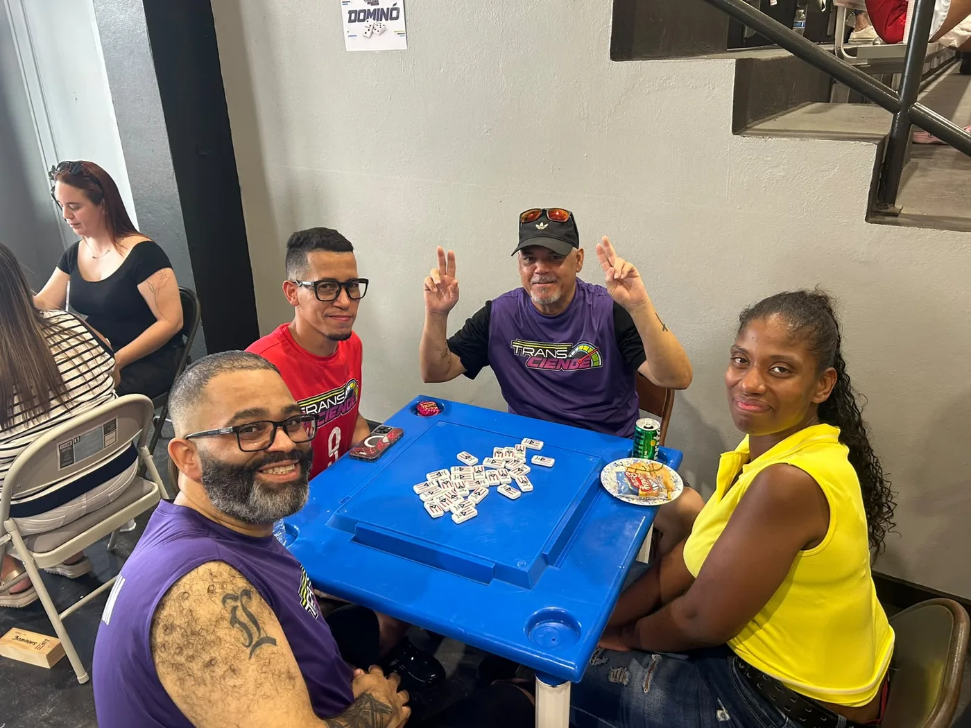 Mesa Finalista de Dominó